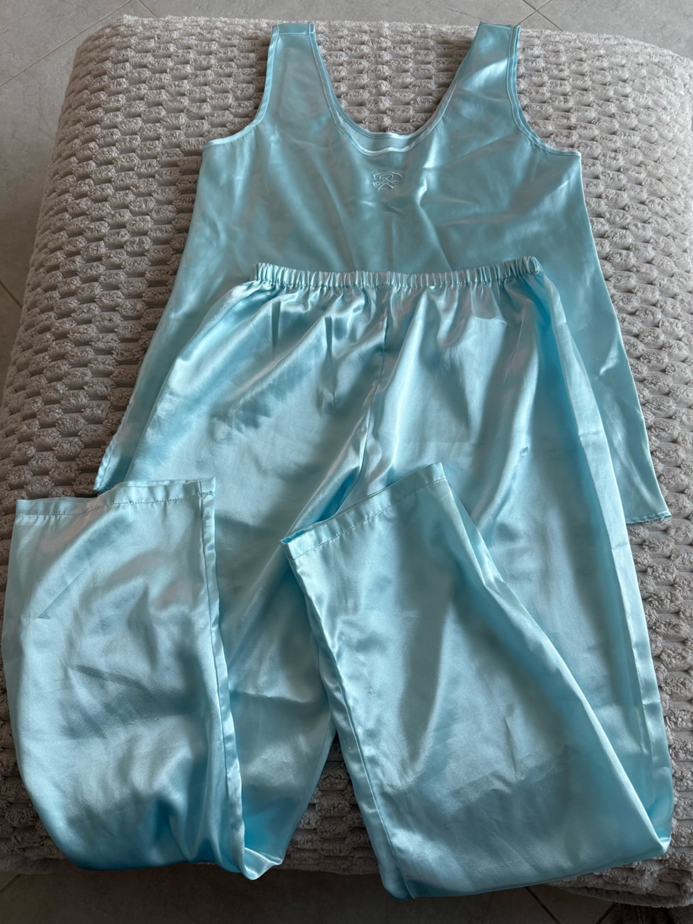 Oscar de la Renta Sleepwear Light Blue Satin Pajama Set